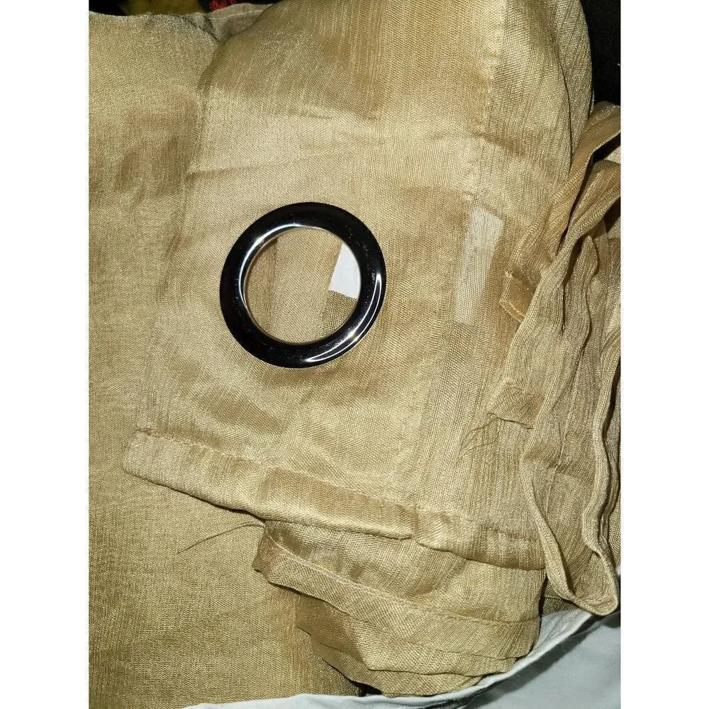 2 curtains or table cloth